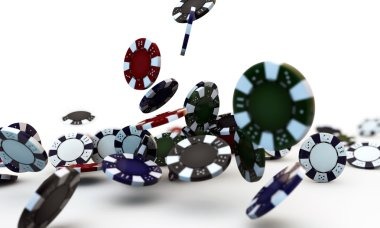 Bonus round trigger and feature explanation in free play mode